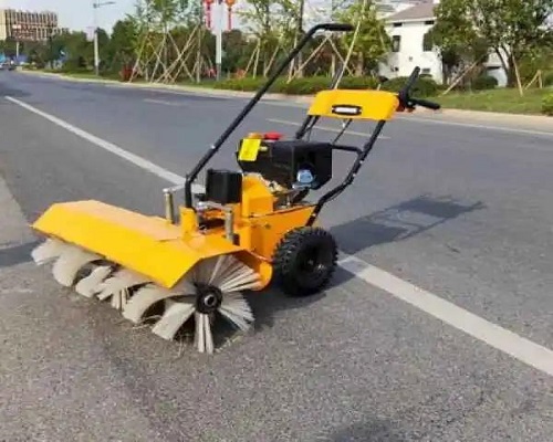 掃雪機停止作業后應完成以下工作