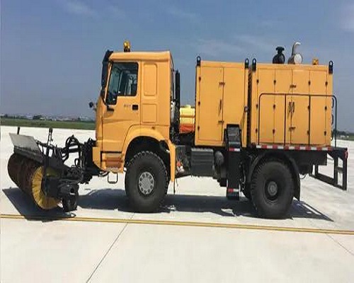 除雪技術有哪些——滾刷掃雪機2