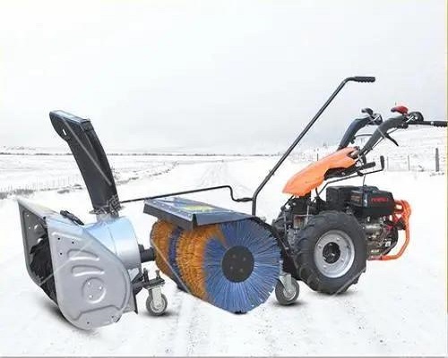 滾刷掃雪機設計更科學